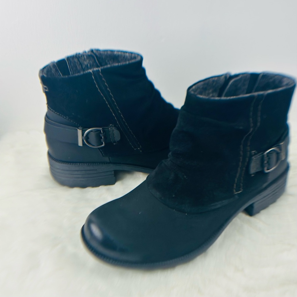 Stunning Like New Chic Black Ankle Boots with Buckle Detail